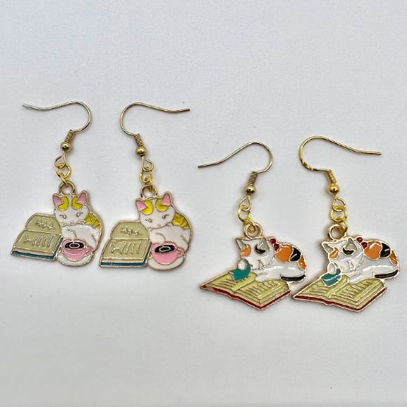 Cat Earrings - Book Lover Earrings - Librarian Earrings - Kitten Earrings - Picture 1 of 10